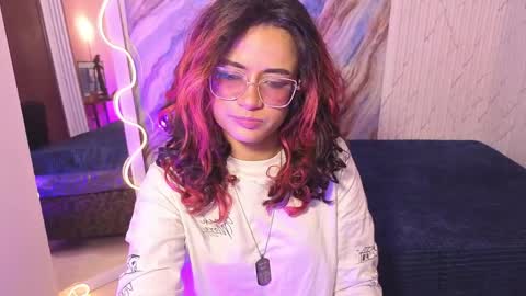 Snapshot of kristen_tay chatting on 24, 4, 2026 kristen_tay online show from 24, 4, 2026