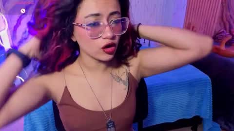 Snapshot of kristen_tay chatting on 15, 5, 2026 kristen_tay online show from 15, 5, 2026