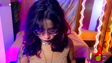 kristen_tay online show from 3, 7, 2026