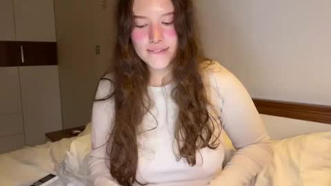 Snapshot of kristiekitty chatting on 3, 5, 2026 kristiekitty online show from 3, 5, 2026