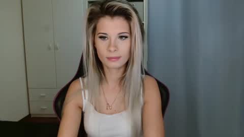 KristineAmore online show from 21, 12, 2025