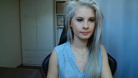 KristineAmore online show from 22, 5, 2026