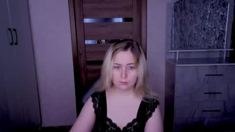 Snapshot of kristy_fran chatting on 27, 6, 2026 Kristy online show from 27, 6, 2026