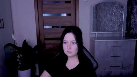 Snapshot of kristy_fran chatting on 8, 7, 2026 Kristy online show from 8, 7, 2026