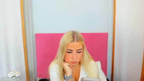 KristyFlowers online show from 7, 2, 2025