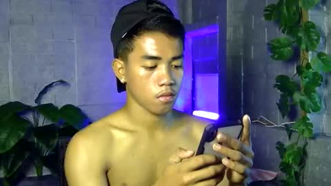 Snapshot of kritthanarkorn chatting on 15, 12, 2025 kritthanarkorn online show from 15, 12, 2025