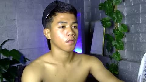 Snapshot of kritthanarkorn chatting on 15, 12, 2025 kritthanarkorn online show from 15, 12, 2025