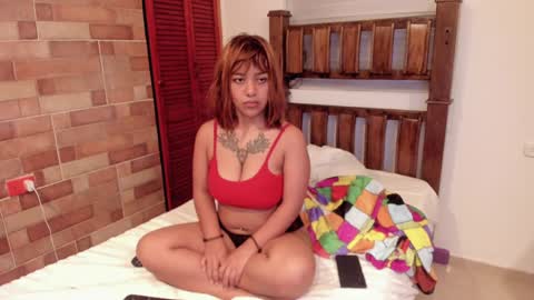 Snapshot of krokro350 chatting on 5, 2, 2025 cristal online show from 5, 2, 2025