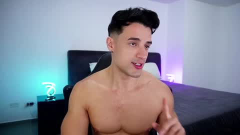 Snapshot of krops_ chatting on 9, 3, 2025 KROPS online show from 9, 3, 2025