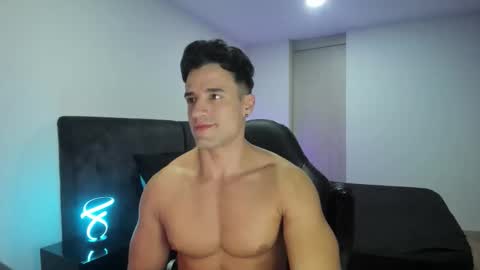 Snapshot of krops_ chatting on 7, 10, 2025 KROPS online show from 7, 10, 2025