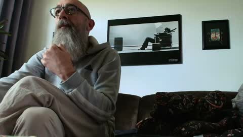 krummersaebel online show from 18, 4, 2026