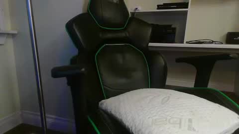 Snapshot of kt12369 chatting on 13, 12, 2024 Kevin online show from 13, 12, 2024