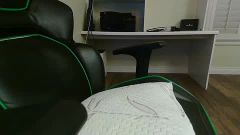 Snapshot of kt12369 chatting on 31, 12, 2024 Kevin online show from 31, 12, 2024