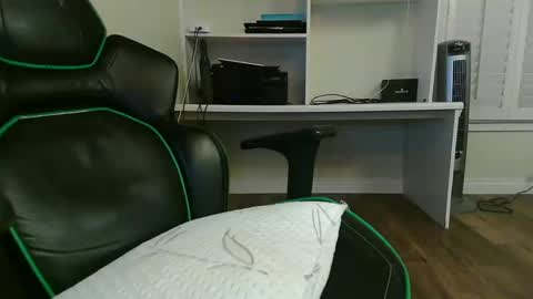 Snapshot of kt12369 chatting on 9, 2, 2025 Kevin online show from 9, 2, 2025