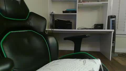 Snapshot of kt12369 chatting on 12, 2, 2025 Kevin online show from 12, 2, 2025