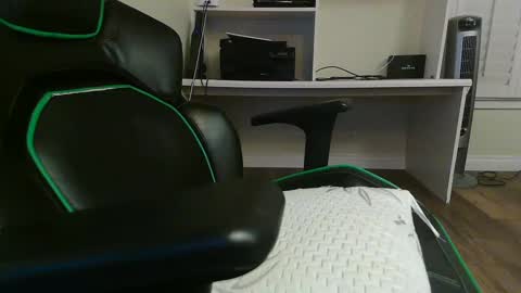 Snapshot of kt12369 chatting on 18, 2, 2025 Kevin online show from 18, 2, 2025