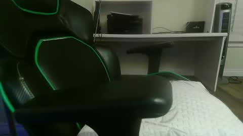 Snapshot of kt12369 chatting on 19, 2, 2025 Kevin online show from 19, 2, 2025