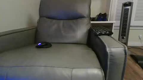 Snapshot of kt12369 chatting on 8, 6, 2026 Kevin online show from 8, 6, 2026