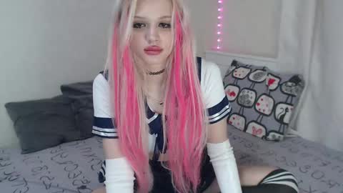 Snapshot of kttyemiow__ chatting on 11, 2, 2025 Emilia online show from 11, 2, 2025