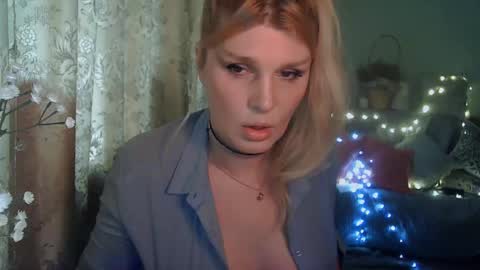 Snapshot of kudesnizza chatting on 5, 3, 2025 Annika MTF ts post -op online show from 5, 3, 2025