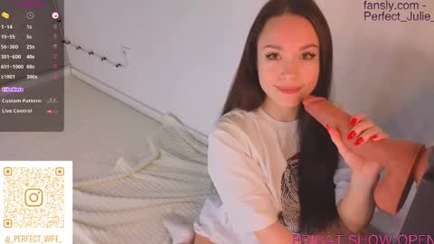  MY NAME IS JULIA  TO SEE MORE 18 CONTENT YOU CAN SUBSCRIBE TO  FANSLY -  online show from 17, 2, 2025