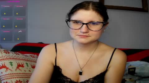 Snapshot of kunzitegoddess chatting on 6, 12, 2024 Samantha online show from 6, 12, 2024