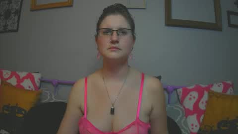 Snapshot of kunzitegoddess chatting on 27, 2, 2025 Samantha online show from 27, 2, 2025