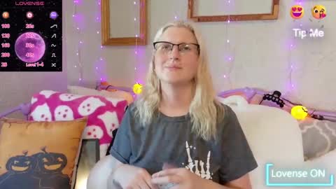 Snapshot of kunzitegoddess chatting on 27, 9, 2025 Samantha online show from 27, 9, 2025