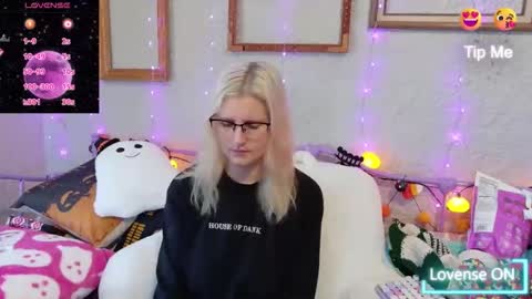 Snapshot of kunzitegoddess chatting on 20, 10, 2025 Samantha online show from 20, 10, 2025