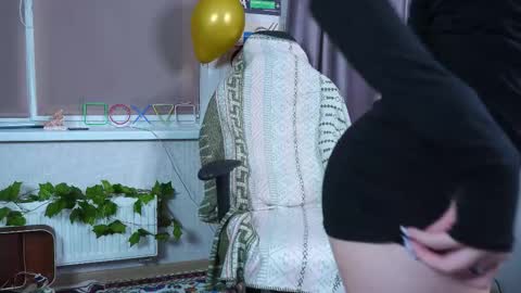 Snapshot of kuromya chatting on 3, 11, 2025 Ariya online show from 3, 11, 2025