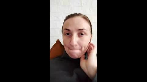 Snapshot of kusia032132 chatting on 17, 12, 2025 kusia032132 online show from 17, 12, 2025