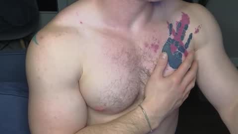 Snapshot of kyle_4u chatting on 28, 10, 2025 Kyle online show from 28, 10, 2025