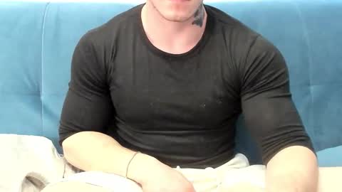 Snapshot of kyle_4u chatting on 19, 12, 2025 Kyle online show from 19, 12, 2025