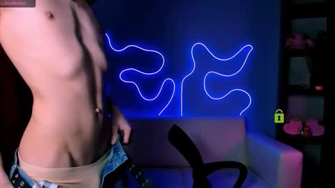 kyleberry_ online show from 6, 11, 2025