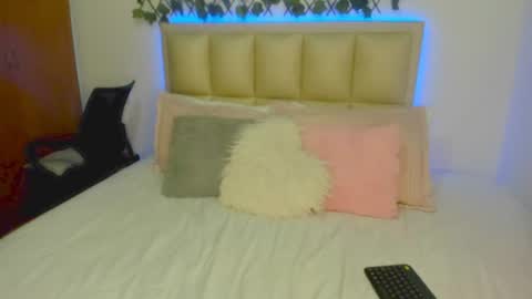 Snapshot of kyleesophia chatting on 23, 7, 2026 SOPHIA independent model online show from 23, 7, 2026
