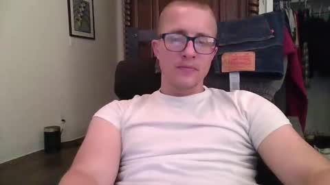 Snapshot of kyleracepearson chatting on 8, 4, 2026 kylerace online show from 8, 4, 2026
