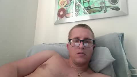 Snapshot of kyleracepearson chatting on 28, 4, 2026 kylerace online show from 28, 4, 2026
