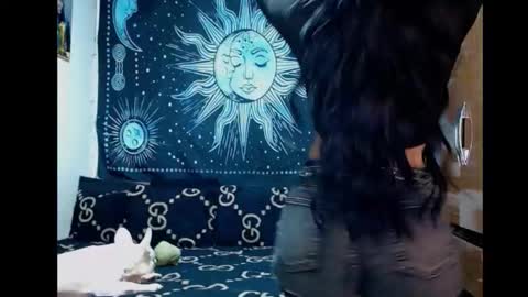 Snapshot of kylie_capricorn chatting on 23, 10, 2025 kylie online show from 23, 10, 2025