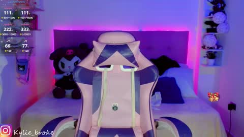 Snapshot of kylie_hottt_ chatting on 6, 1, 2025 k ylie online show from 6, 1, 2025
