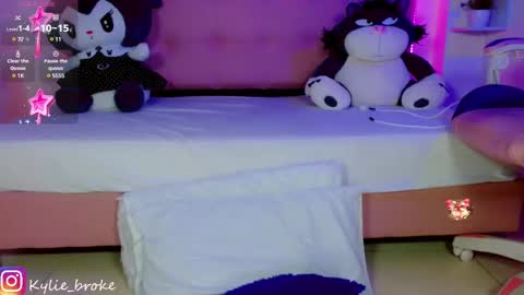 Snapshot of kylie_hottt_ chatting on 16, 1, 2025 k ylie online show from 16, 1, 2025