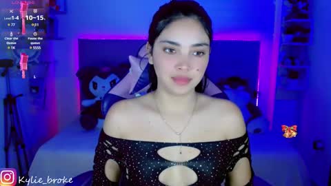 Snapshot of kylie_hottt_ chatting on 18, 1, 2025 k ylie online show from 18, 1, 2025