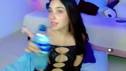 Snapshot of kylie_hottt_ chatting on 19, 1, 2025 k ylie online show from 19, 1, 2025