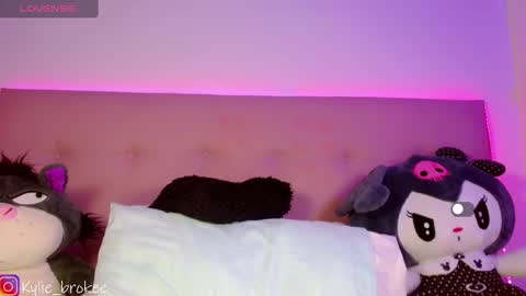 Snapshot of kylie_hottt_ chatting on 26, 2, 2025 k ylie online show from 26, 2, 2025