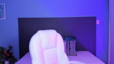 Kylie Reyes  online show from 4, 12, 2024