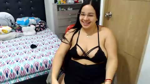 Snapshot of kylie_switch chatting on 8, 7, 2026 Instagram Kylie switch followme buy lovense here online show from 8, 7, 2026