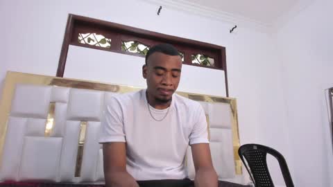 Kaylie And Jhony online show from 25, 1, 2025