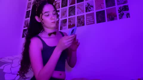 Snapshot of kylieexoxoxo2432 chatting on 17, 1, 2025 Kylie online show from 17, 1, 2025