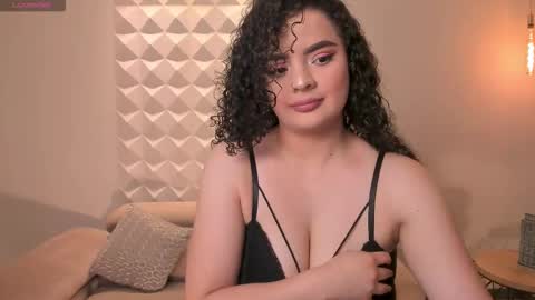 Snapshot of kyliejenkins1 chatting on 8, 11, 2025 Kylie Jenkins online show from 8, 11, 2025