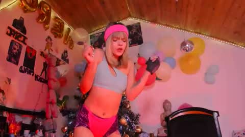 Snapshot of kyliekandy chatting on 29, 11, 2025 online show from 29, 11, 2025