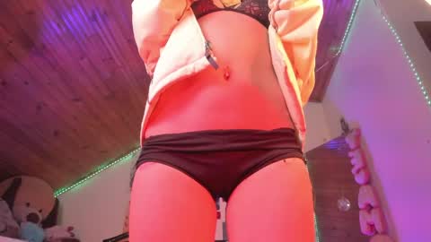   online show from 8, 4, 2026